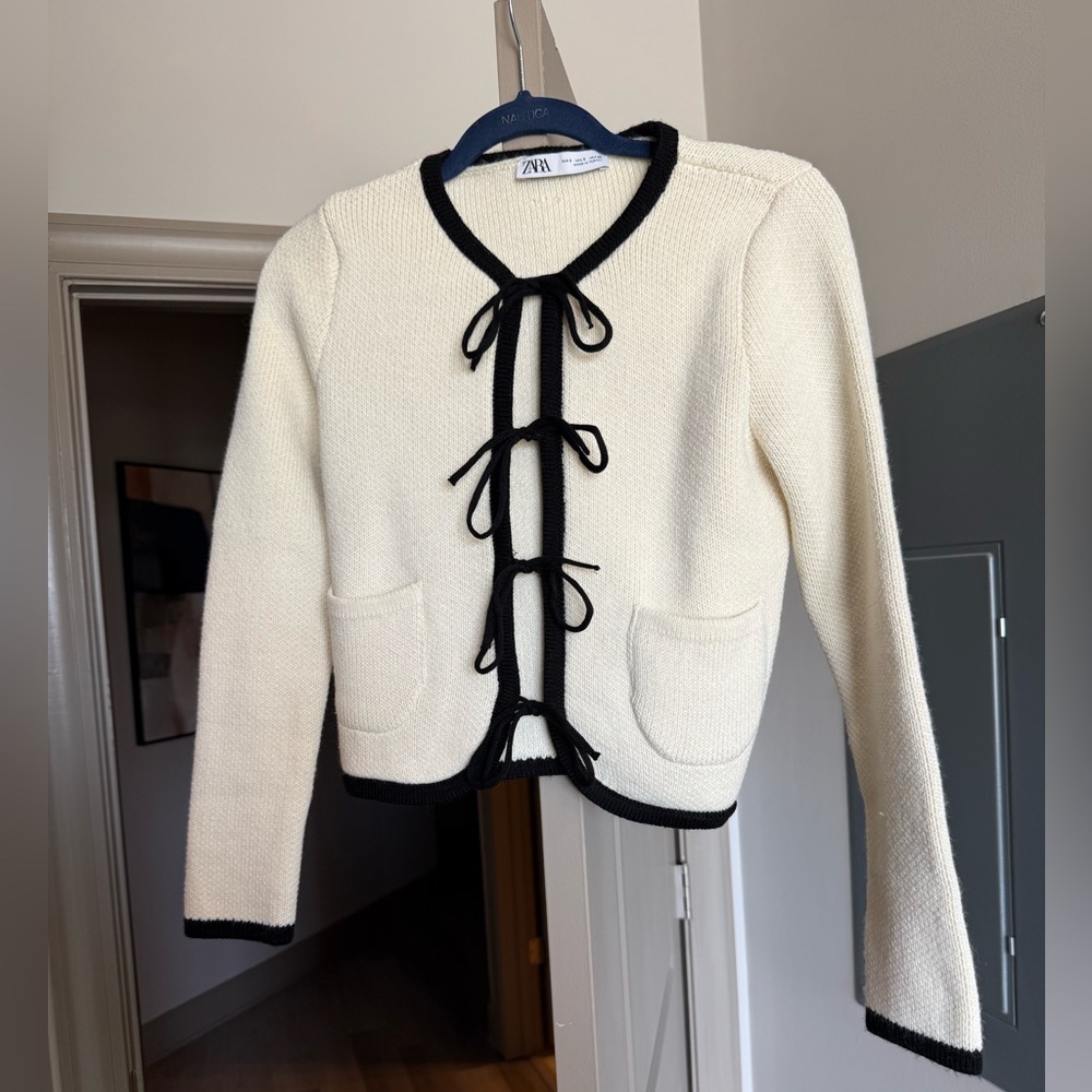 Zara Cream and Black Bow Sweater